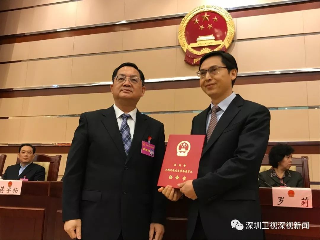 徐大彤最新任職，展現(xiàn)學(xué)習(xí)變遷中的自信與成就力量