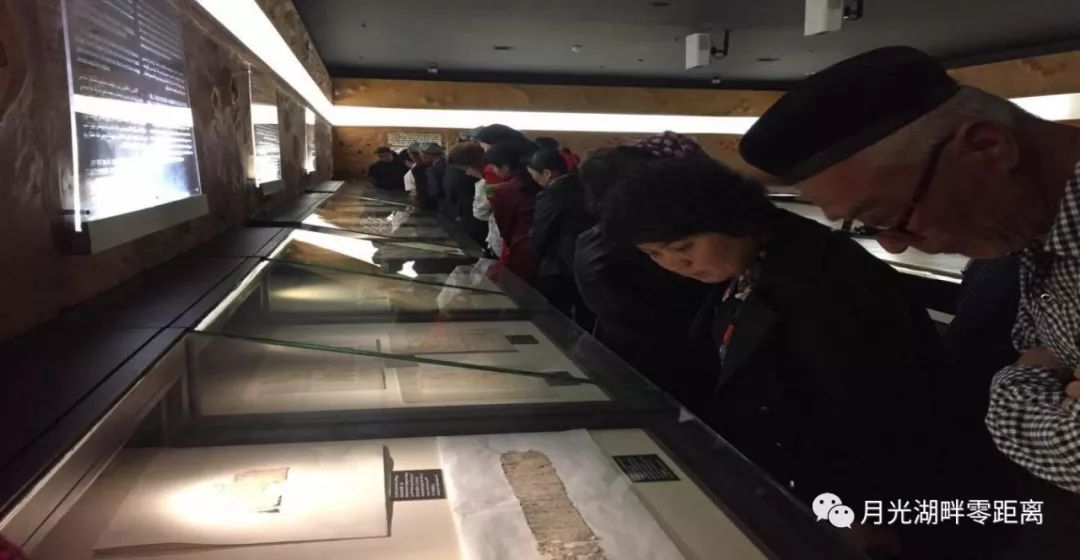 吐魯番最新動態(tài)，葡萄架下的歡樂時光