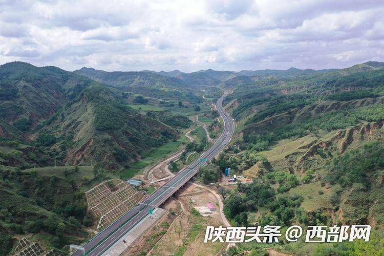 最新子長(zhǎng)高速公路，連接未來(lái)，暢通無(wú)阻的交通快線